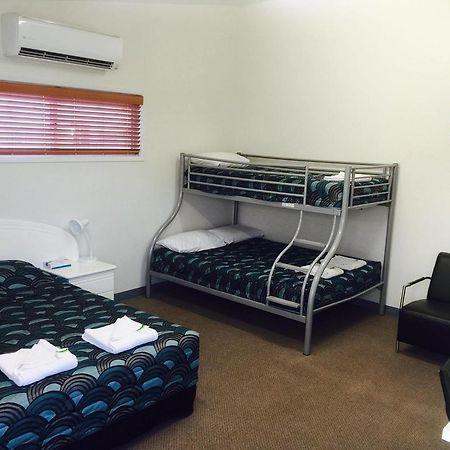 Springsure Overlander Motel מראה חיצוני תמונה