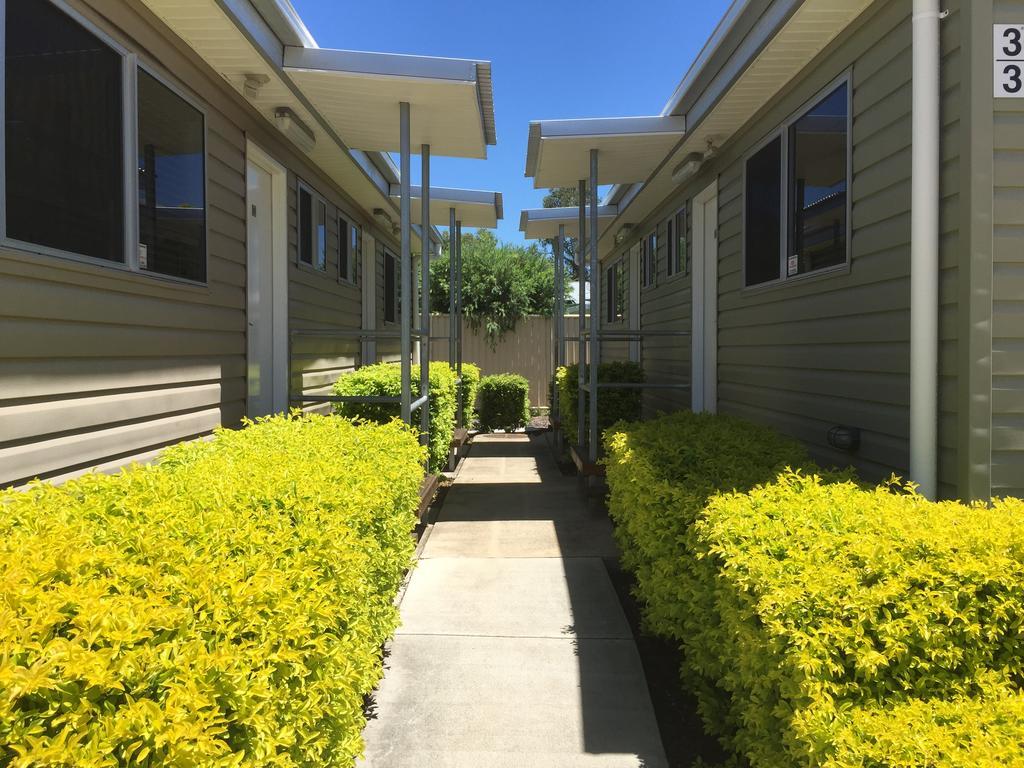 Springsure Overlander Motel מראה חיצוני תמונה